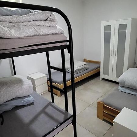 Noclegi Tuszyn M 外观 照片